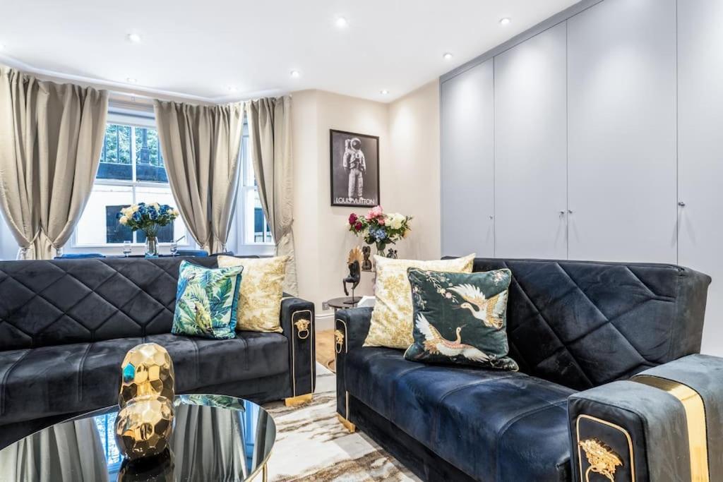 2 Bed / 2 Bath Versace Apartment In Knightsbridge Londen Buitenkant foto